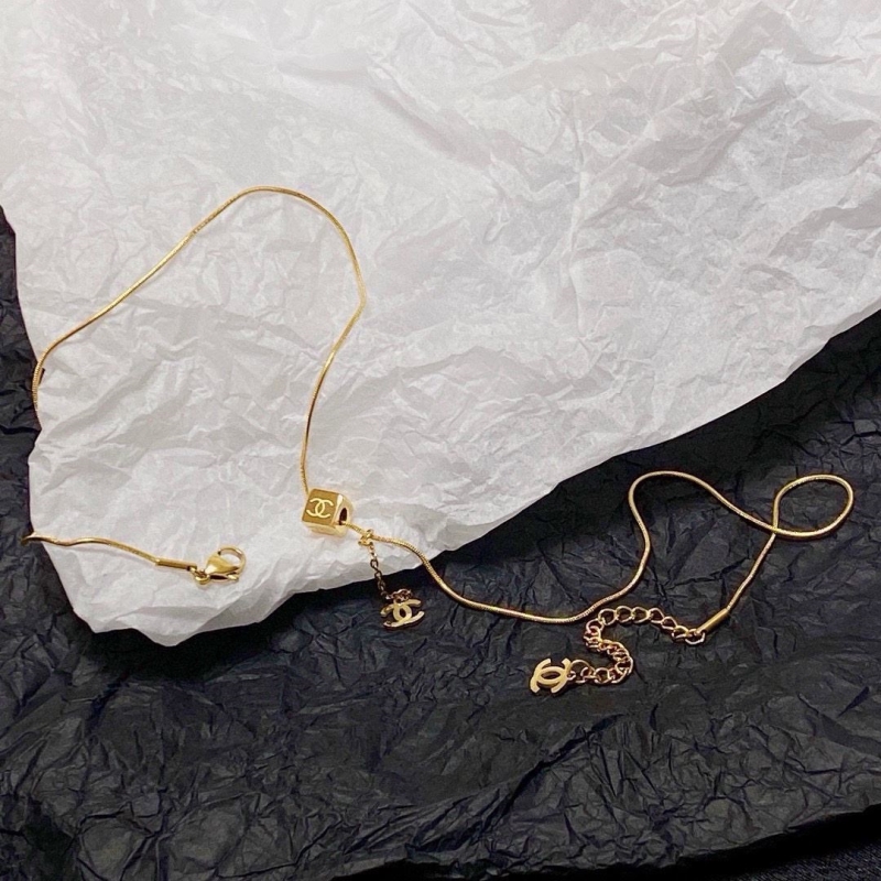 Ch**el necklaces